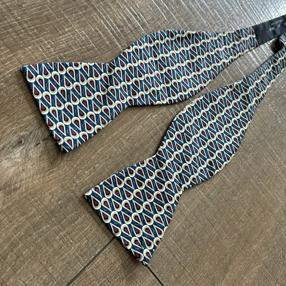 Dwyane Wade for The Tie Bar Men's Silk Adjustable Bow Tie